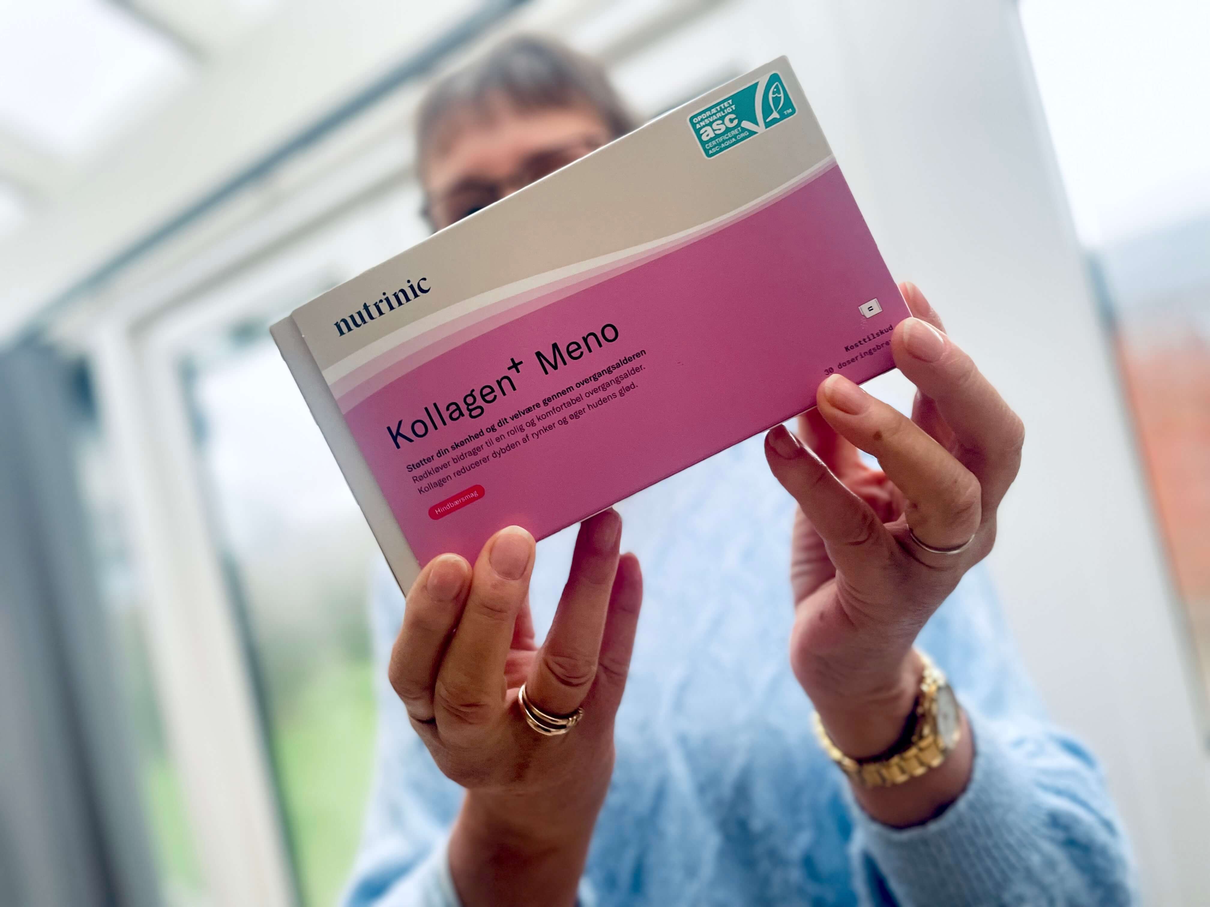 Kvinde i overgangsalderen med Kollagen+ Meno fra Nutrinic