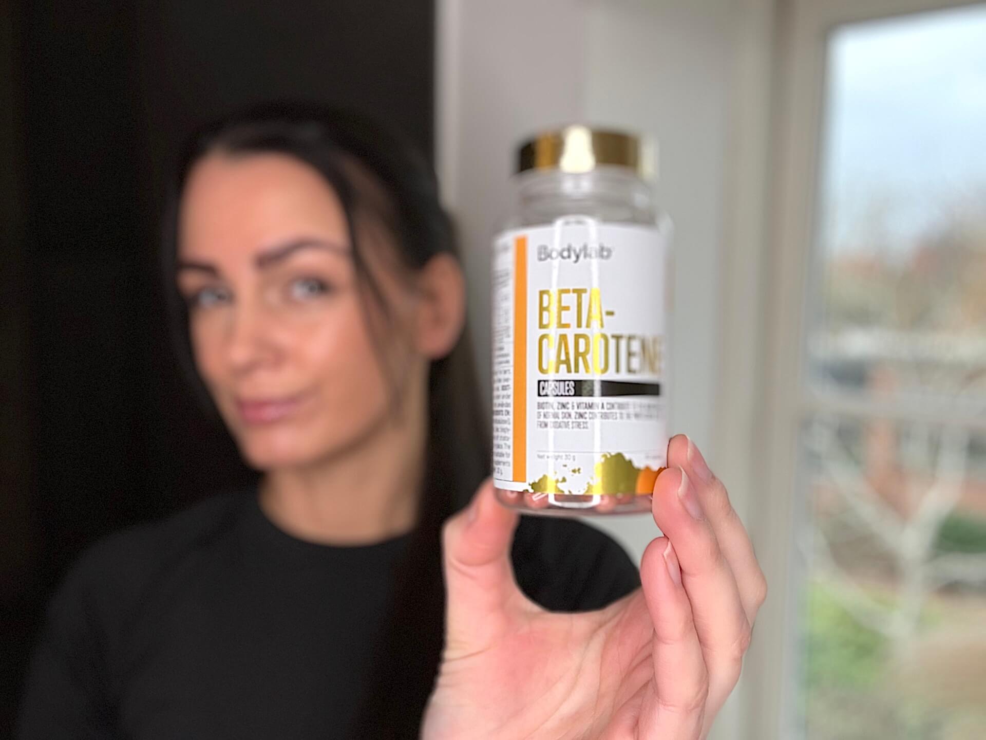 Kvinde med Bodylab Beta-Carotene