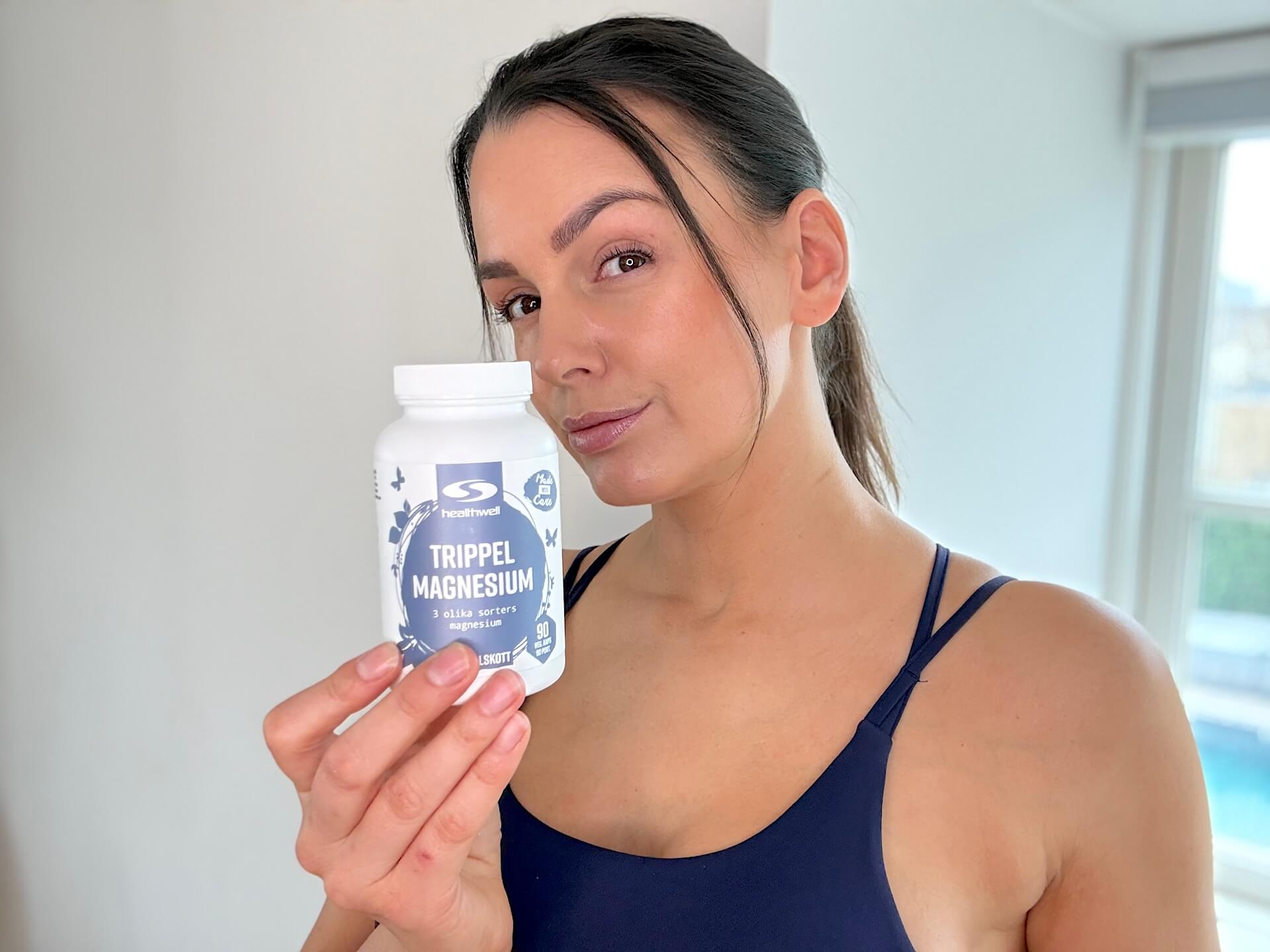 Kvinde med Healthwell Trippel Magnesium