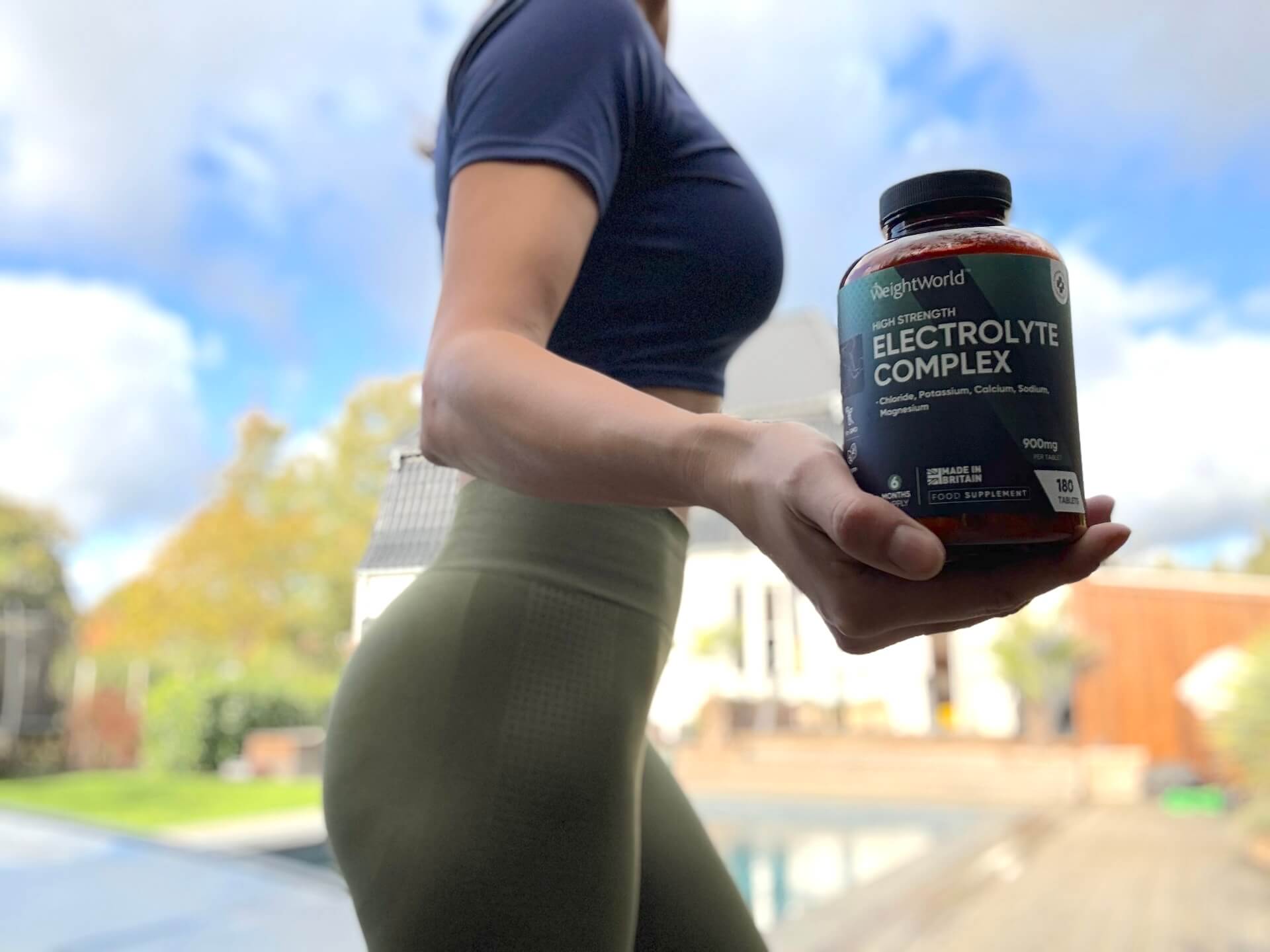 Kvinde med WeightWorld Electrolyte Complex