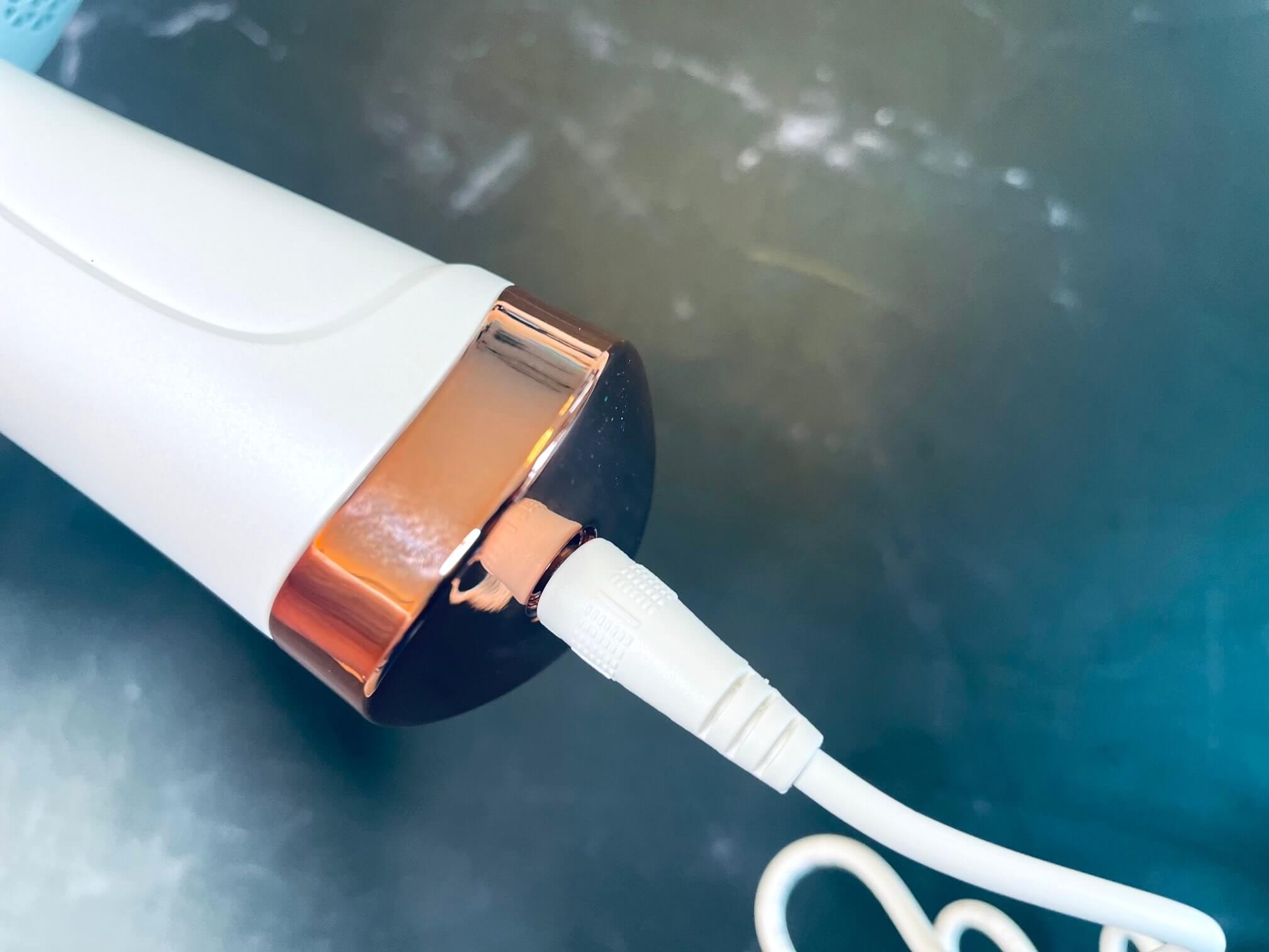 Ledning på IPL FastFlash fra DeluxeCare tæt på