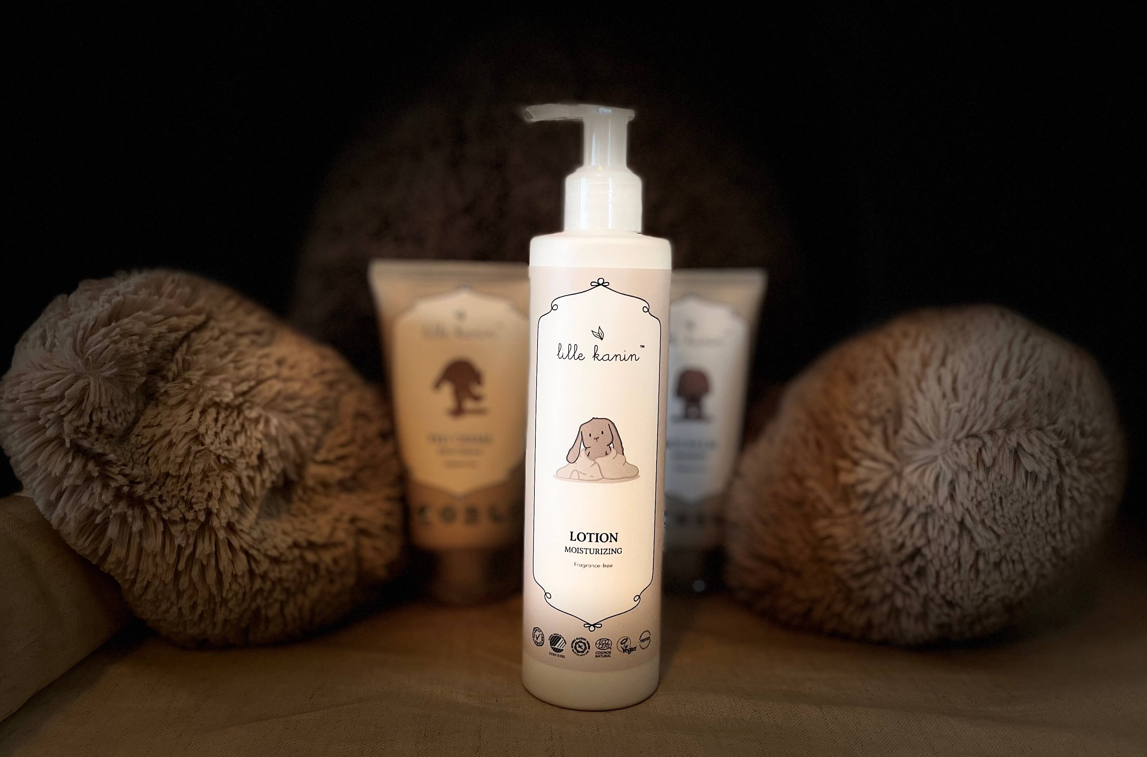 Lille Kanin Lotion der står på et puslebord