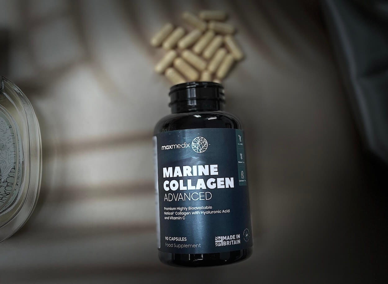 Maxmedix Marine Collagen med Hyaluronsyre ligger åben