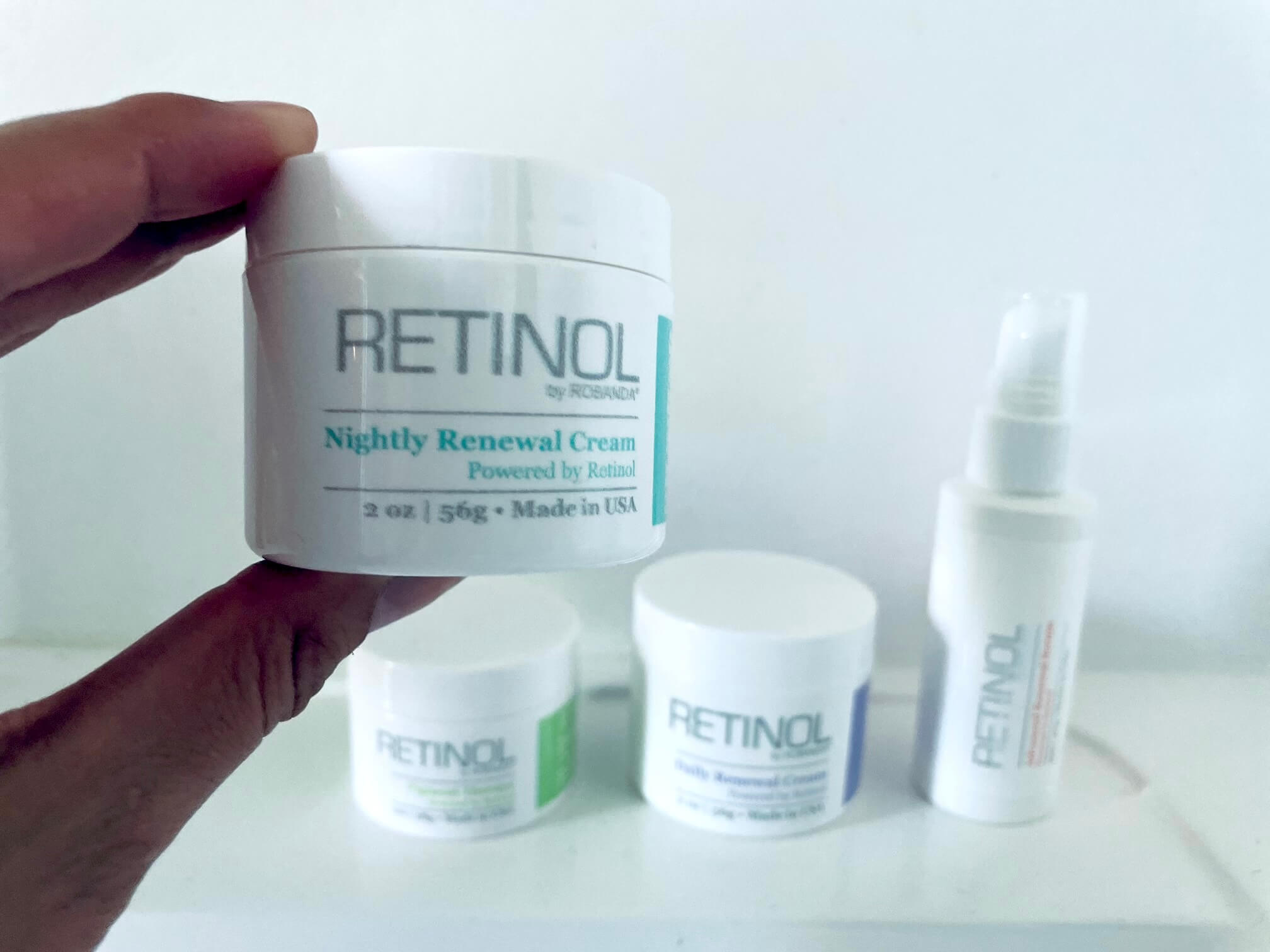 Nightly Renewal natcreme foran andre produkter fra Retinol By Robanda