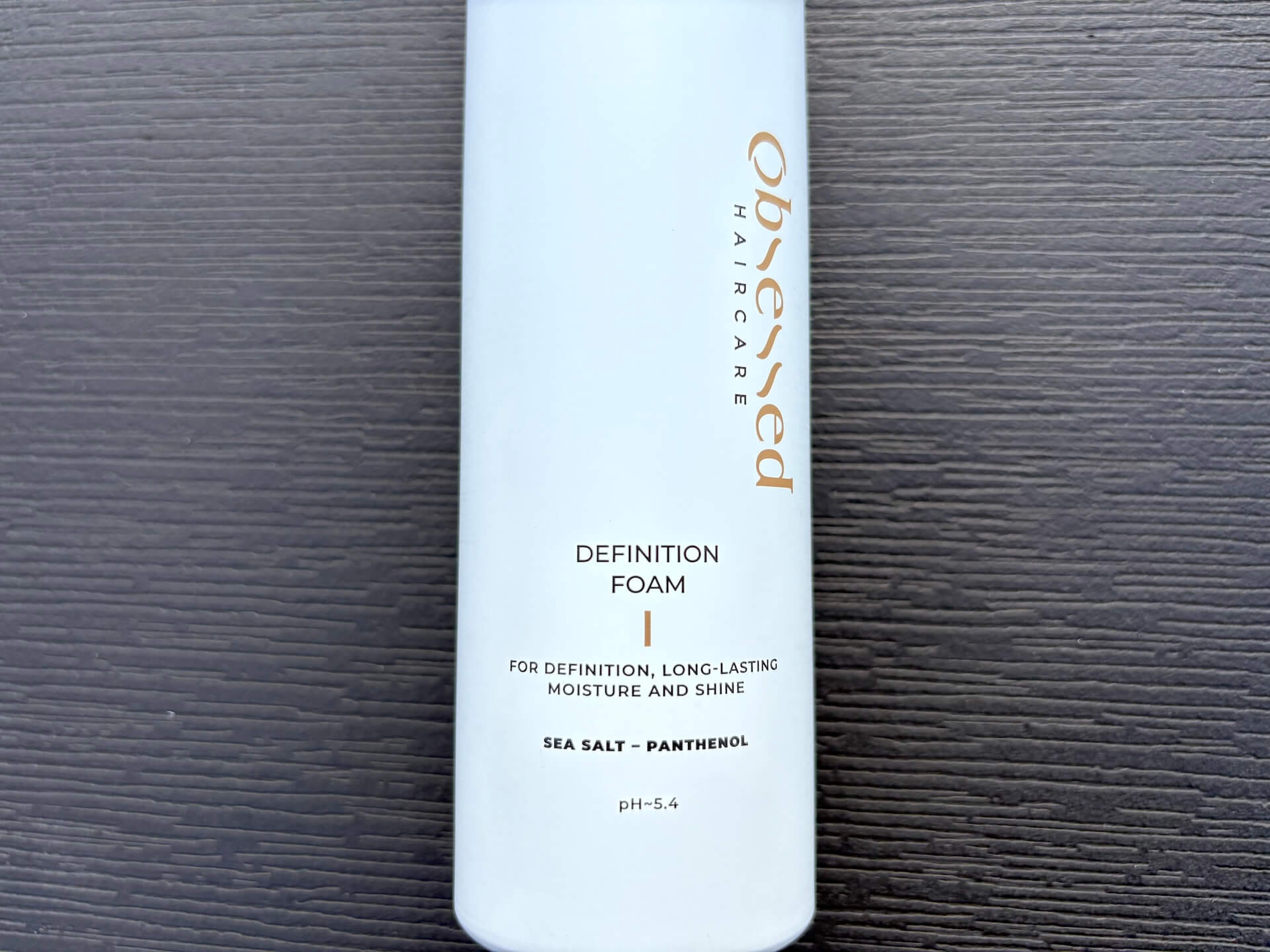 Obsessed Haircare Definition Foam tæt på