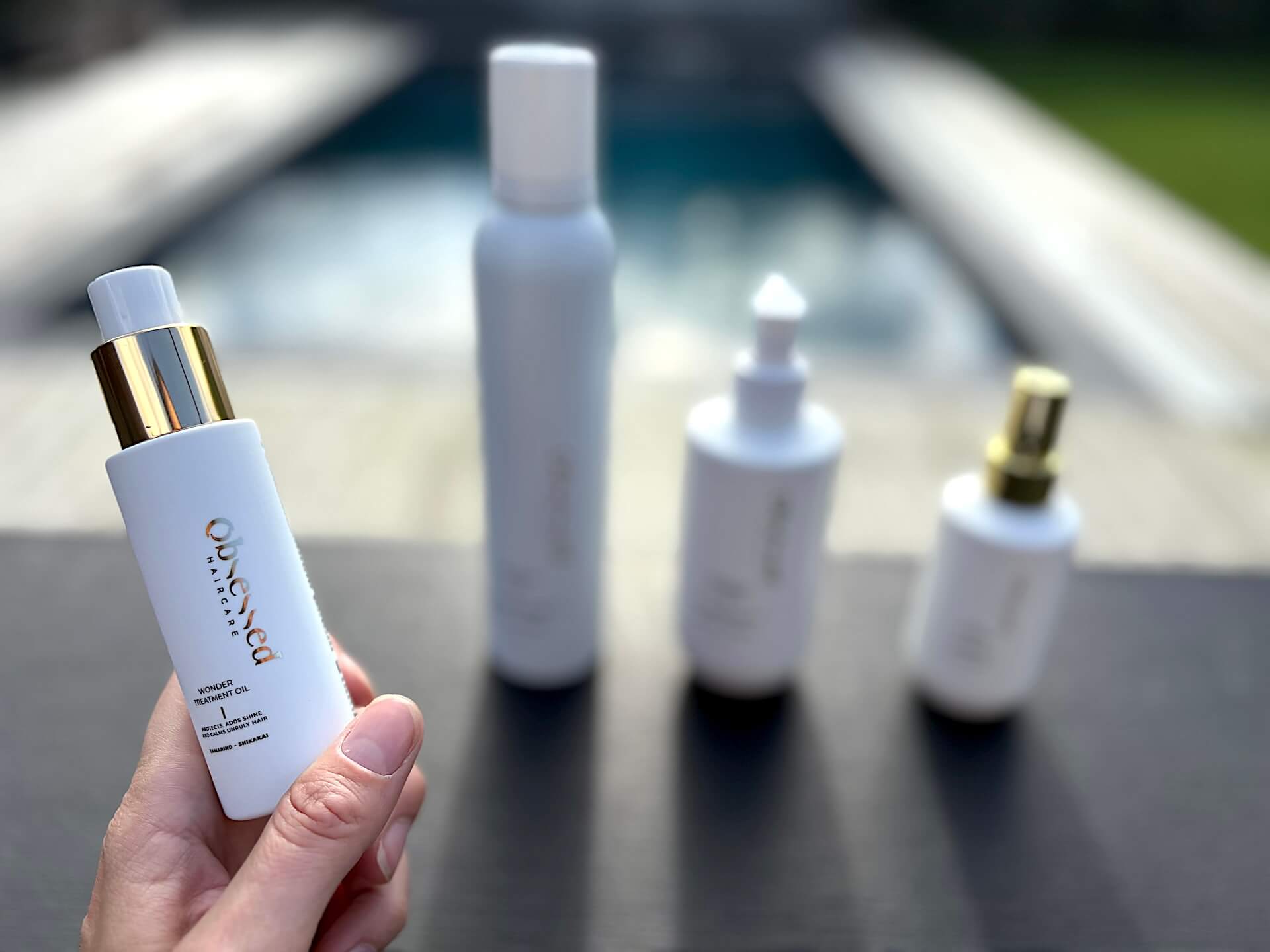 Obsessed Haircare Wonder Treatment Oil og andre produkter i serien
