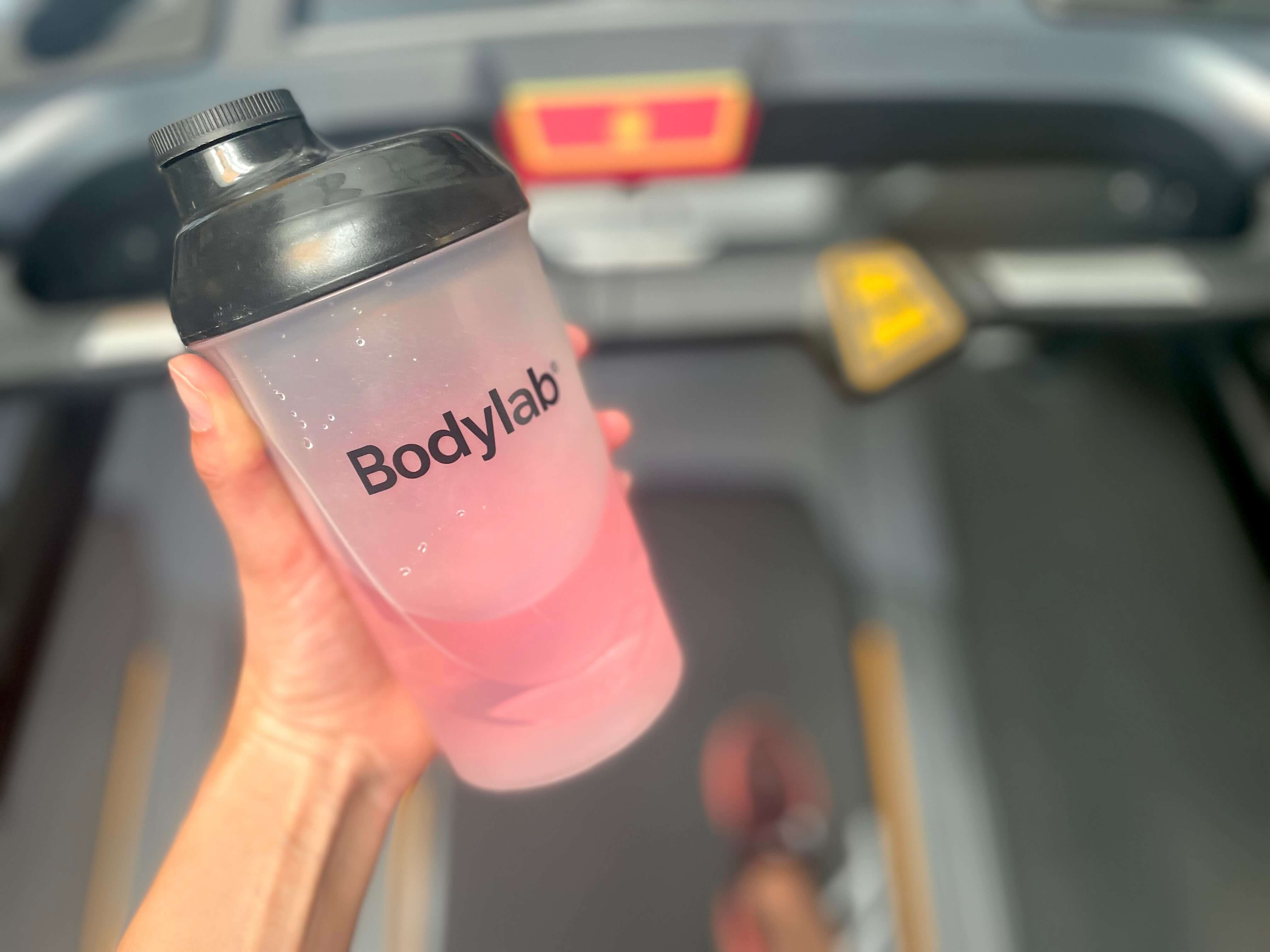 Opløst Bodylab Hydro Tabs i shaker