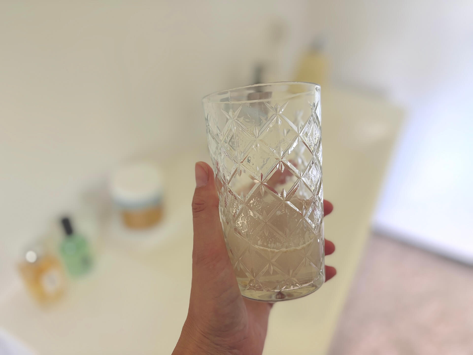 Opløst Vild Nord Collagen Gold i glas