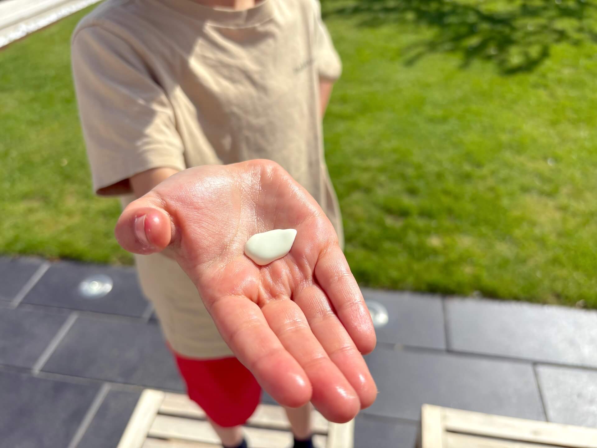 P20 Riemann Kids SPF 50+ solcreme til børn trykket ud i hånd