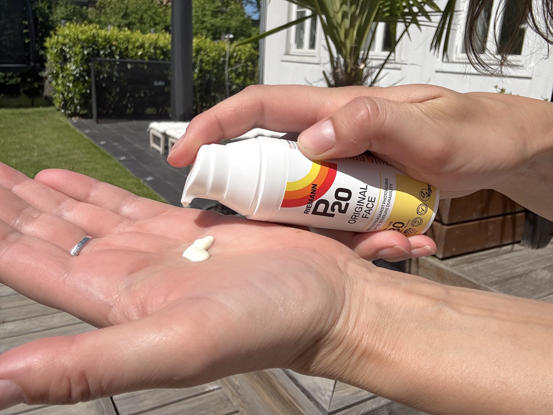 P20 Riemann Original Face SPF 30 trykkes ud i hånd
