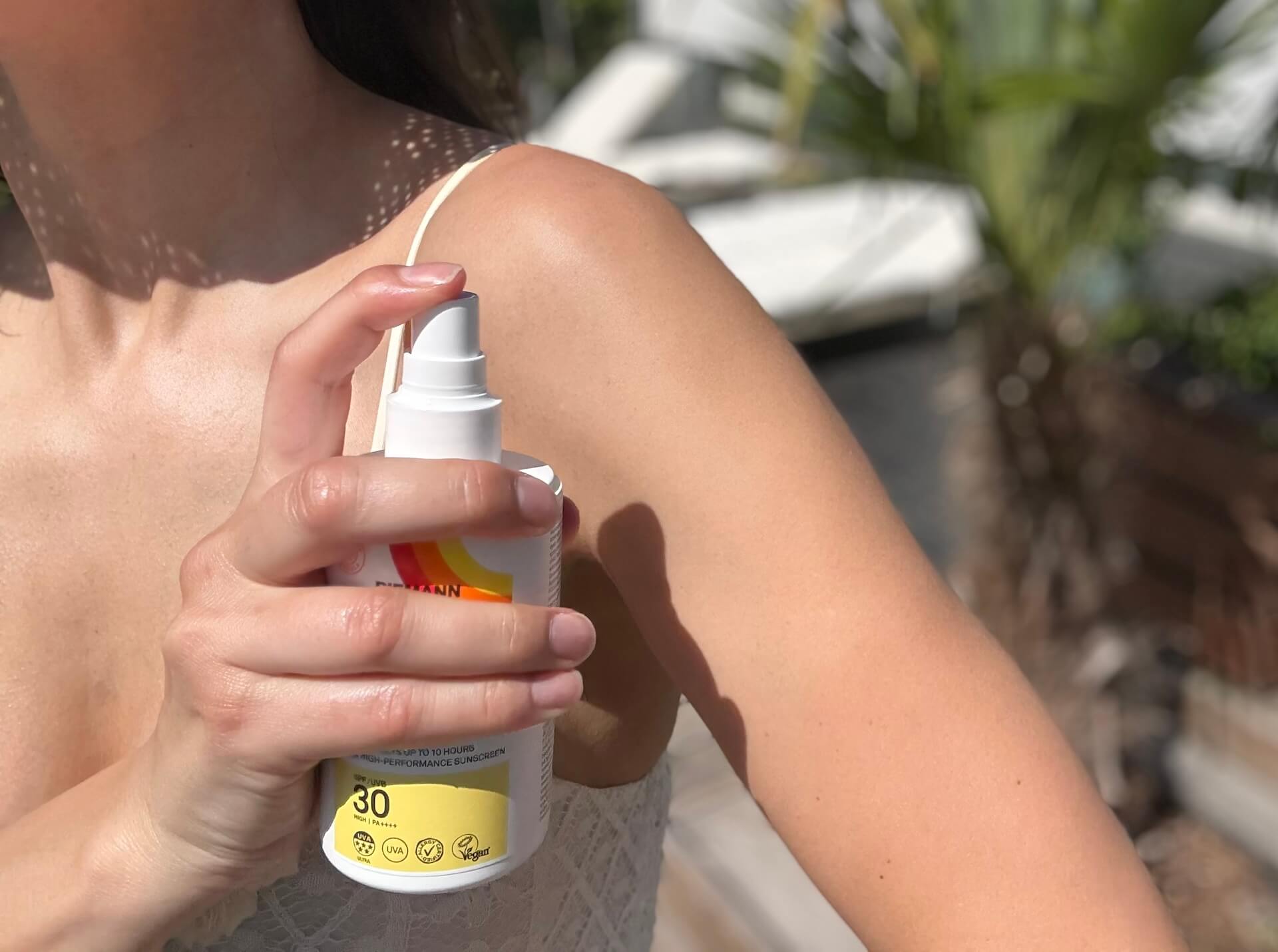 P20 Riemann Original Spray SPF 30 solcreme faktor 30 sprayes på arm