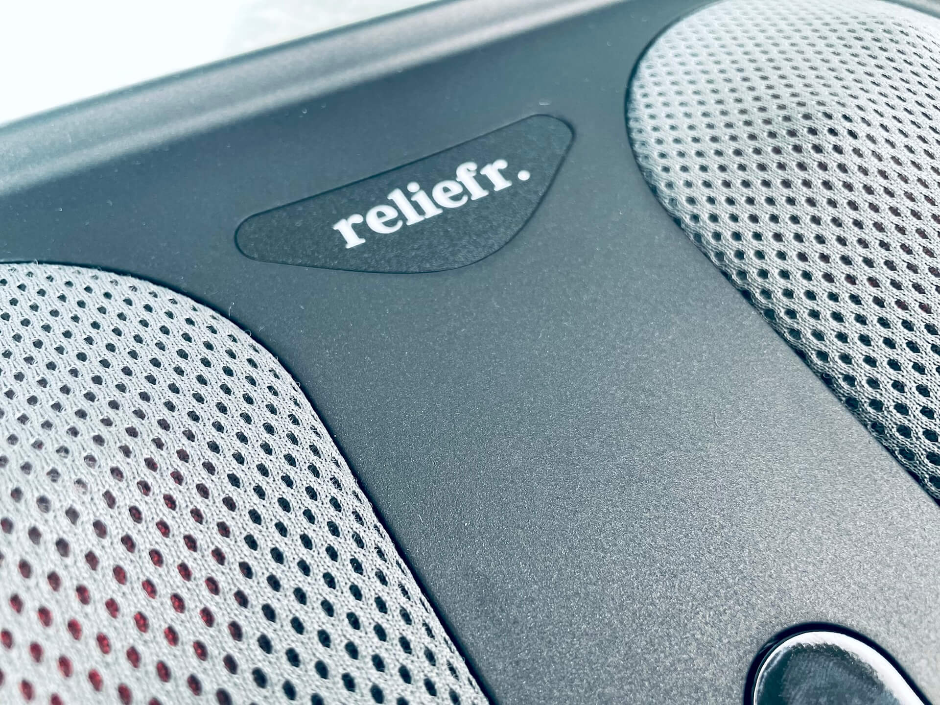 Reliefr logo på Fodlux Pro