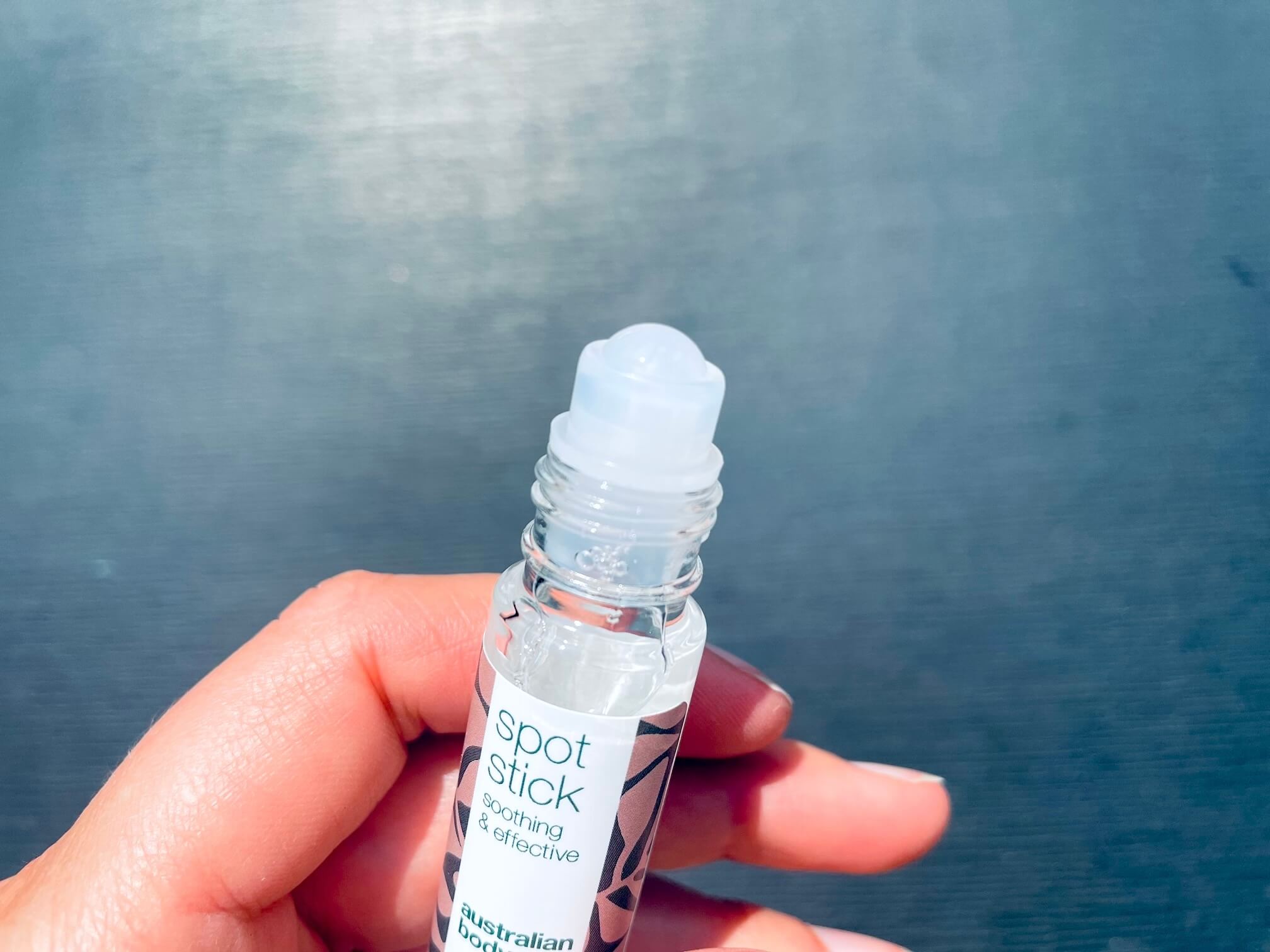 Roller på Australian Body Care spot stick