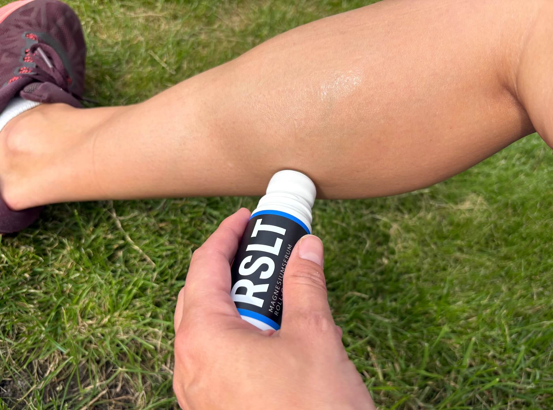 RSLT Magnesium Roll-On smøres på lægmuskler
