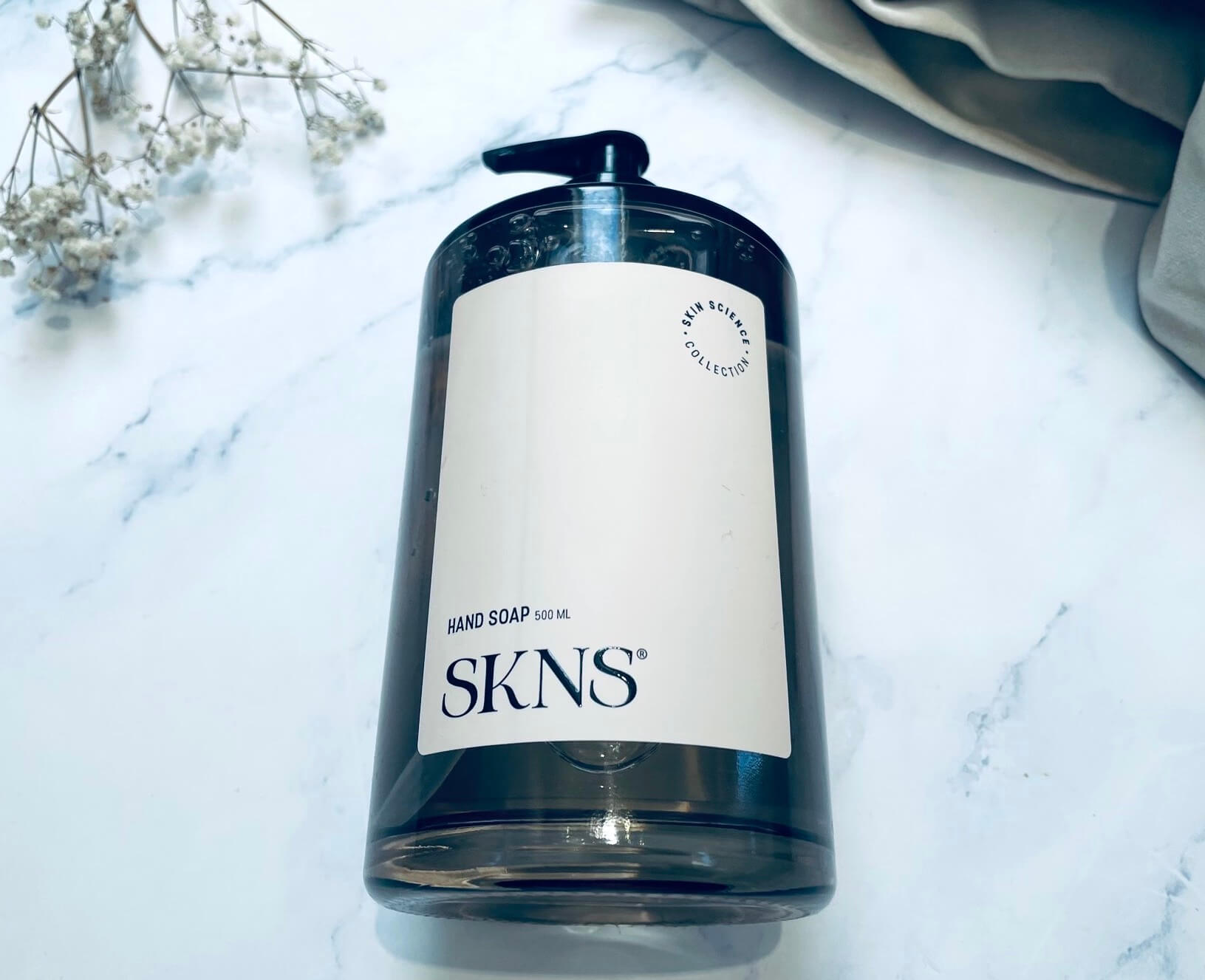 SKNS Hand Soap på bord