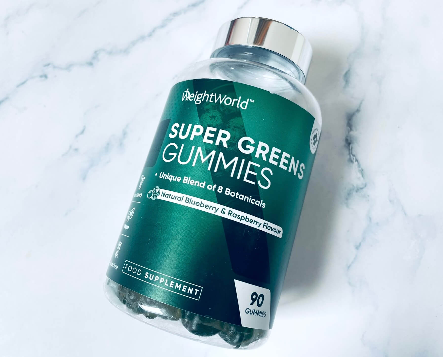 Superfood Vingummi Vitaminer fra Weightworld på bord