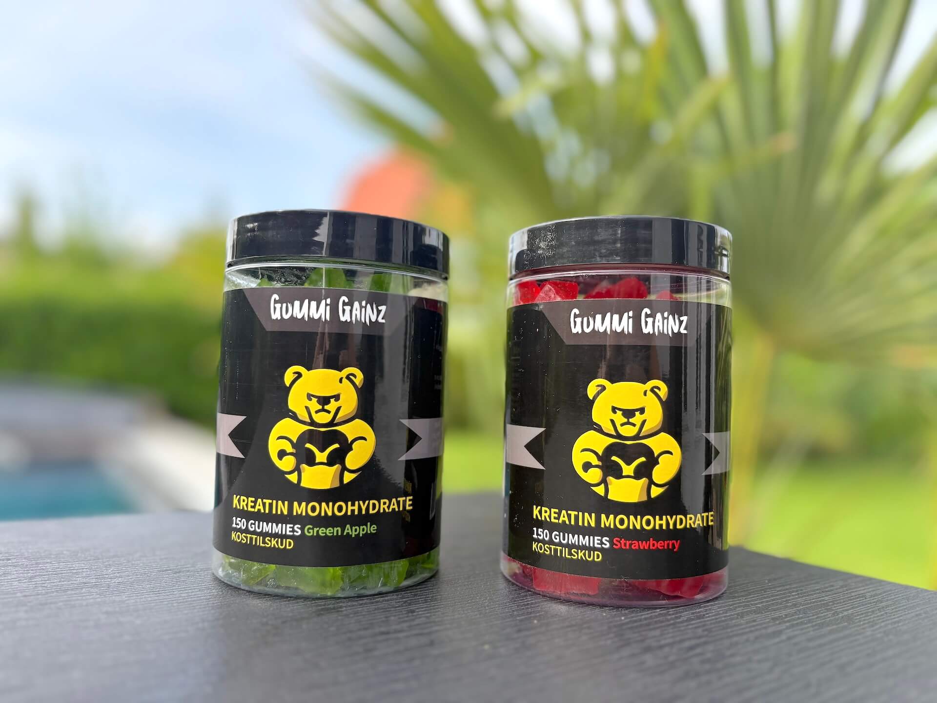 To Gummi Gainz Creatine Gummies på et børn