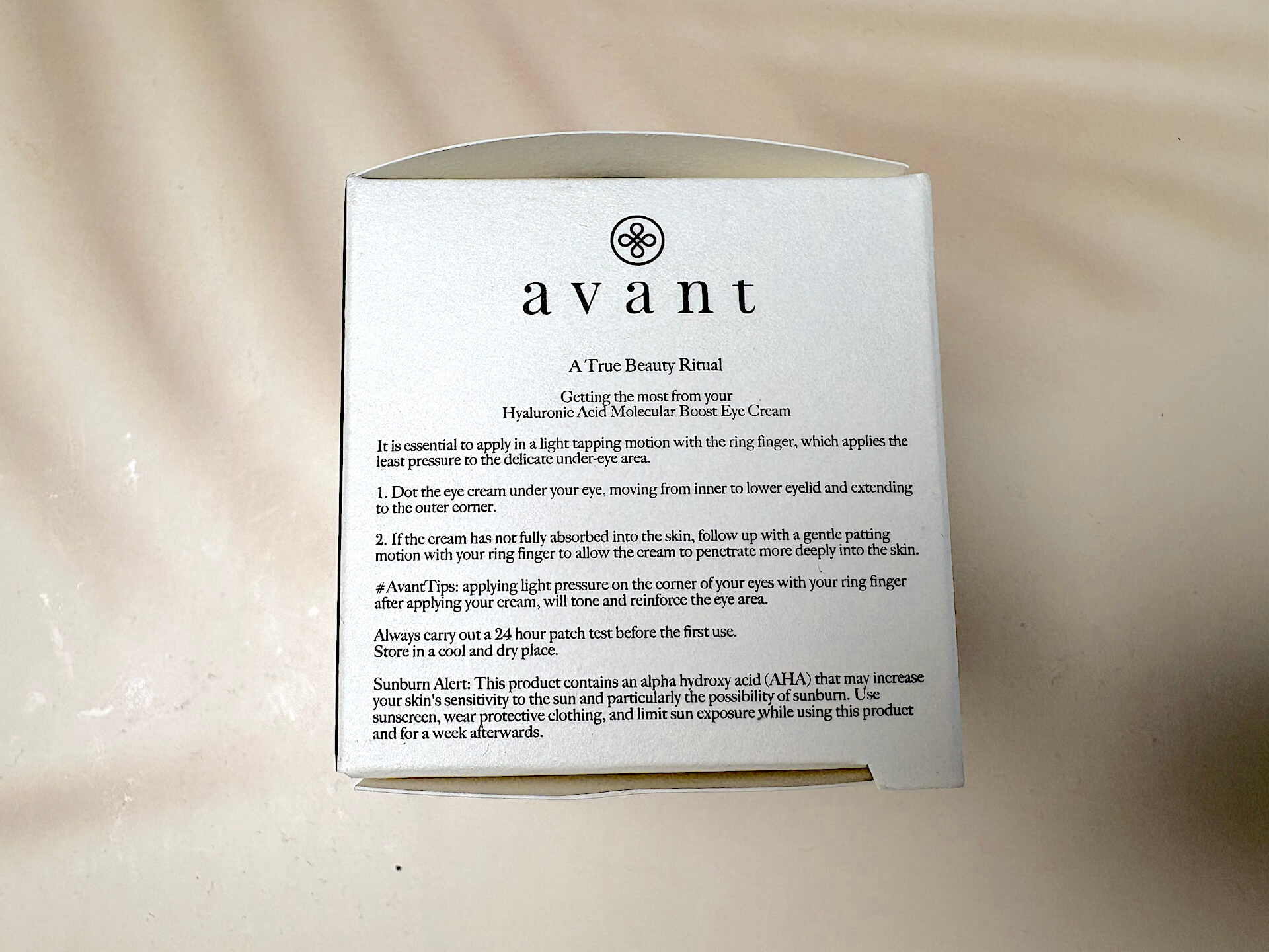Vejledning til Avant Skincare Hyaluronic Acid Molecular Boost Eye Cream