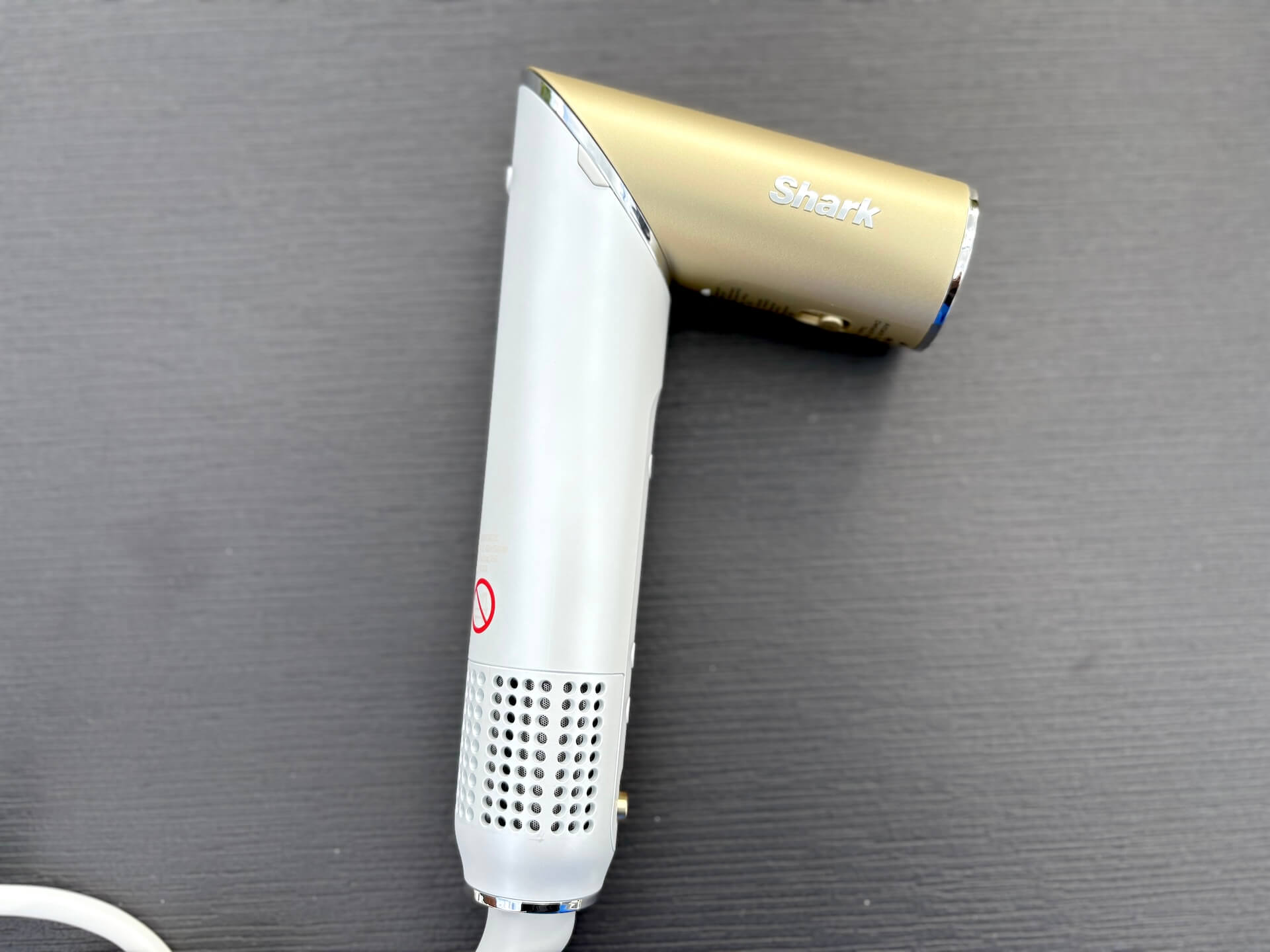 Vinklet hoved på Shark Glam Multistyler
