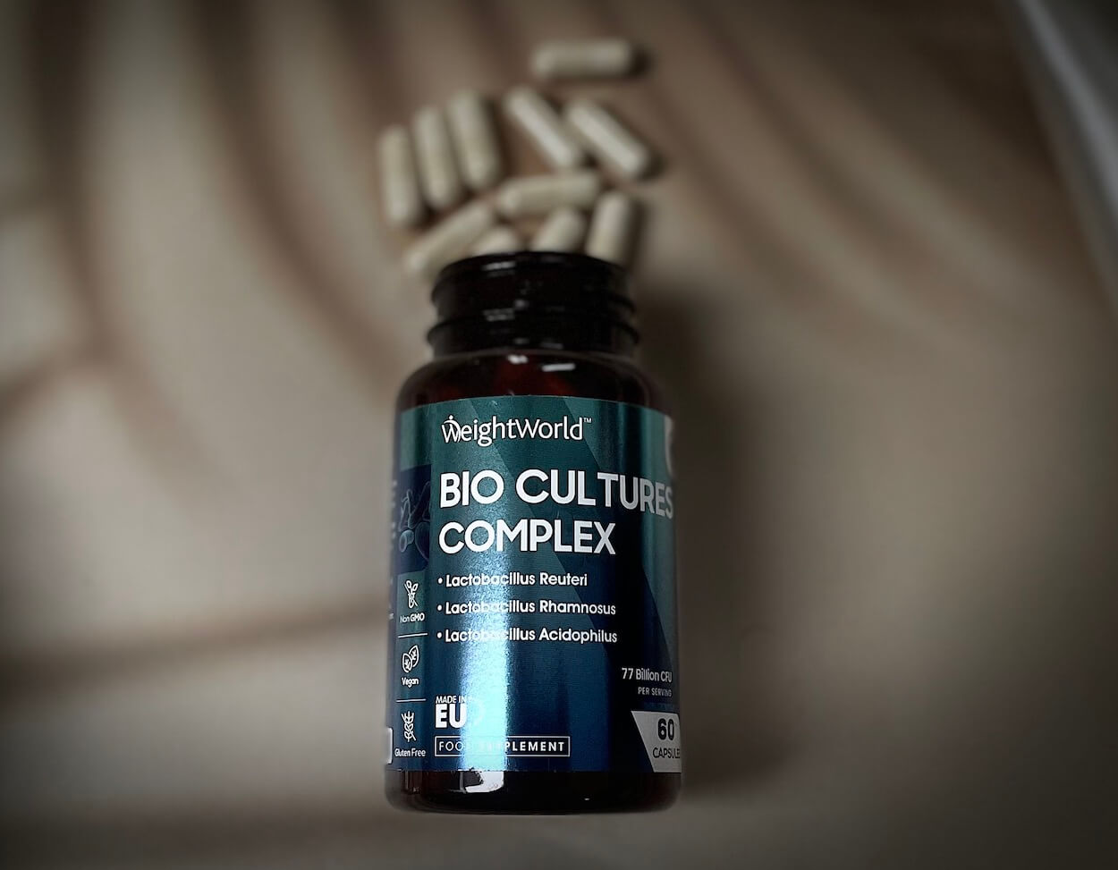 WeightWorld Bio Cultures ligger åben på et bord