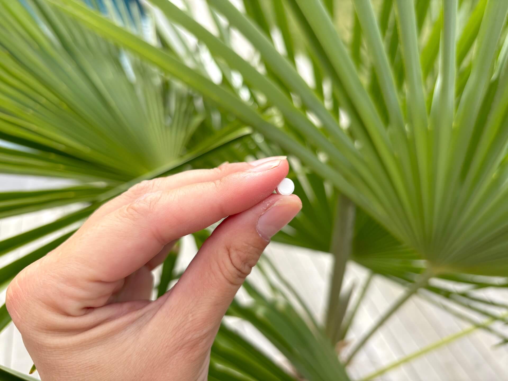 WeightWorld Biotin mellem to fingre