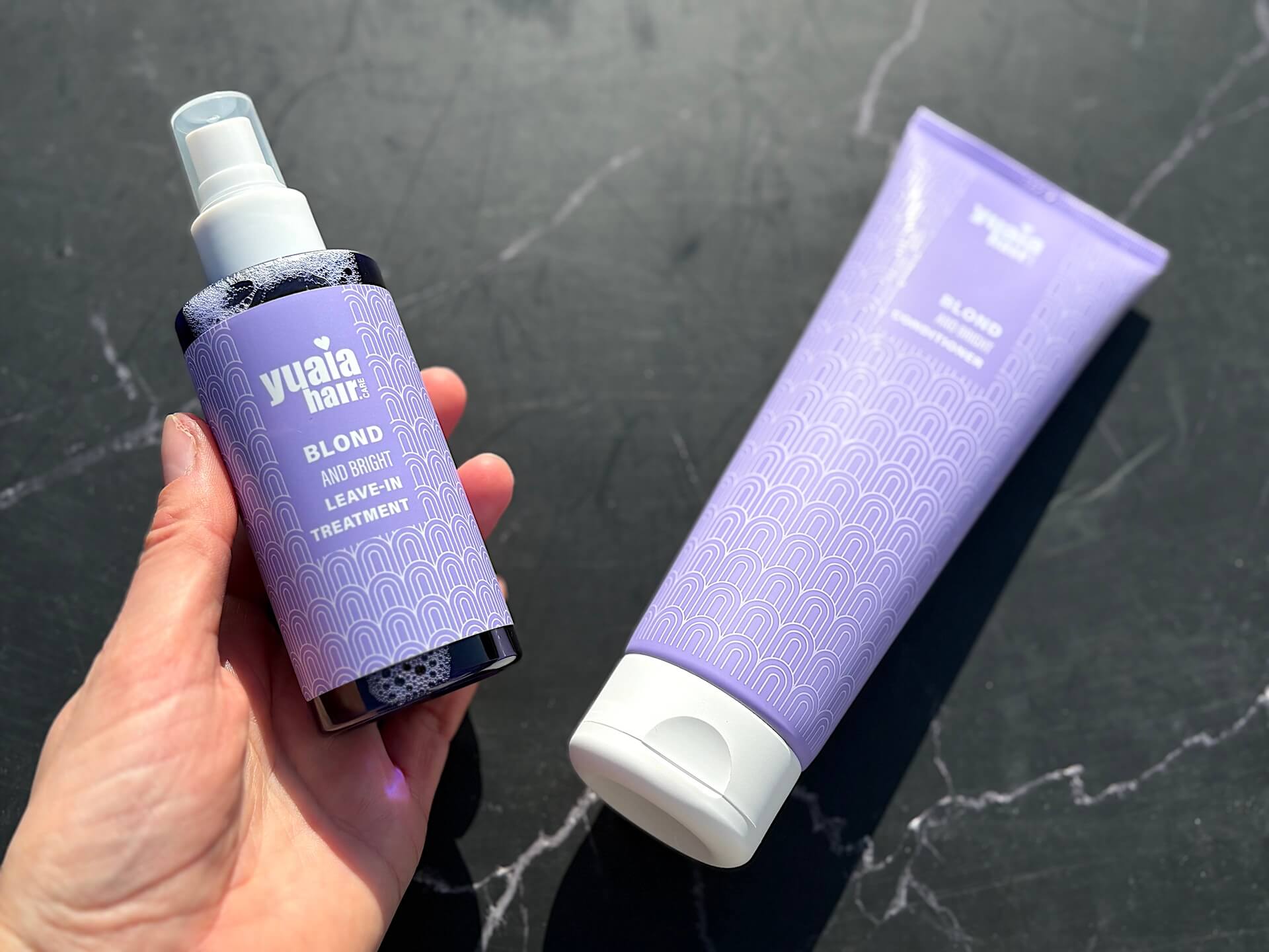 Yuaia Haircare Blond and Bright Conditioner og leave-in