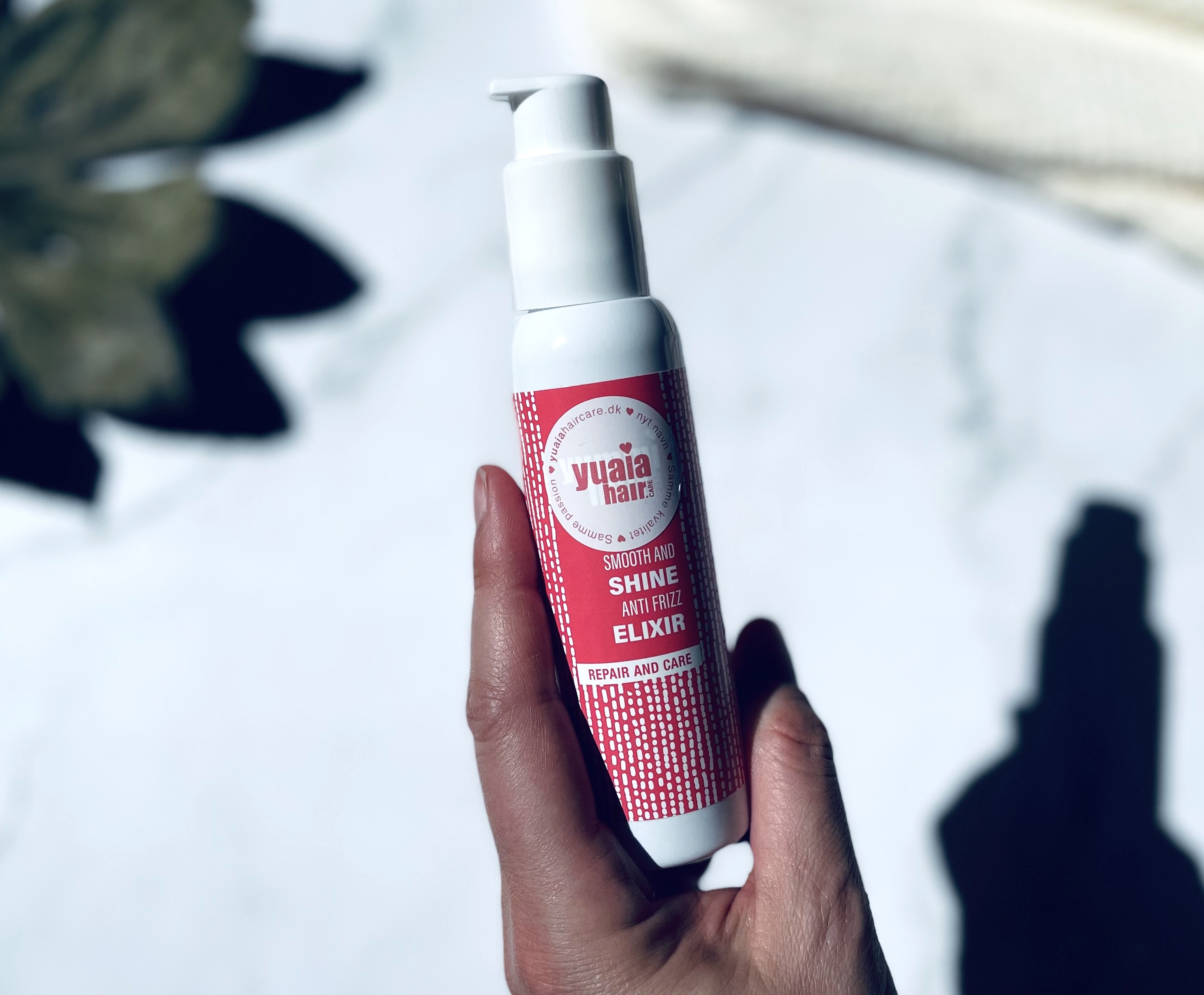 Yuaia Haircare Smooth and Shine Anti-Frizz Hår Elixir 